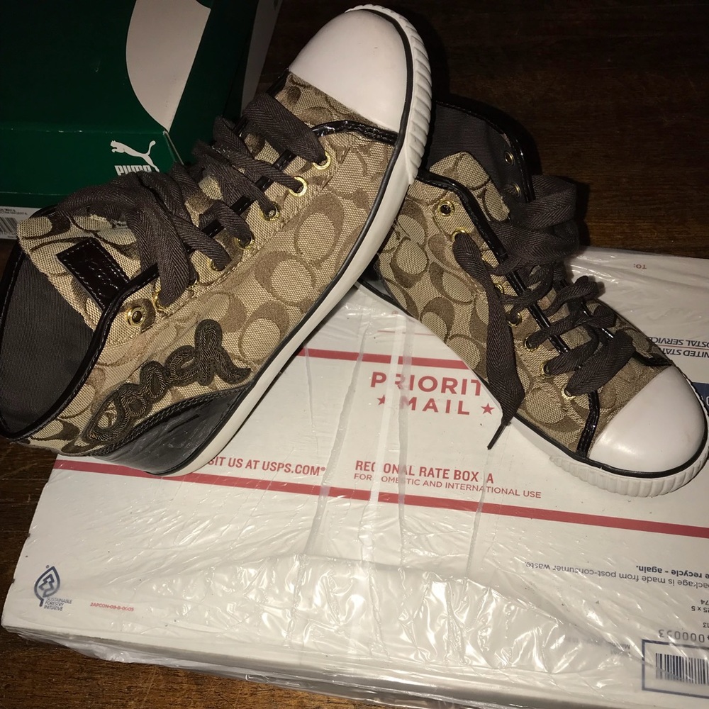 Coach, size 10